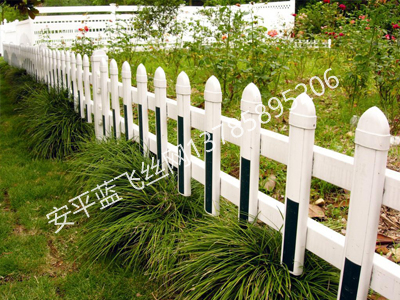 PVC草坪护栏-3.jpg